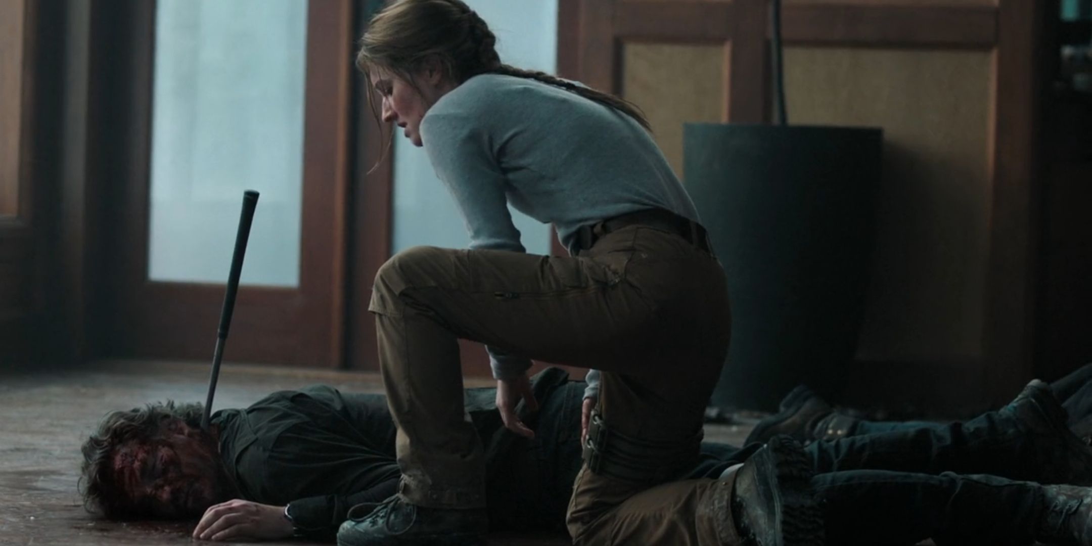 Abby killing Joel in The Last of Us