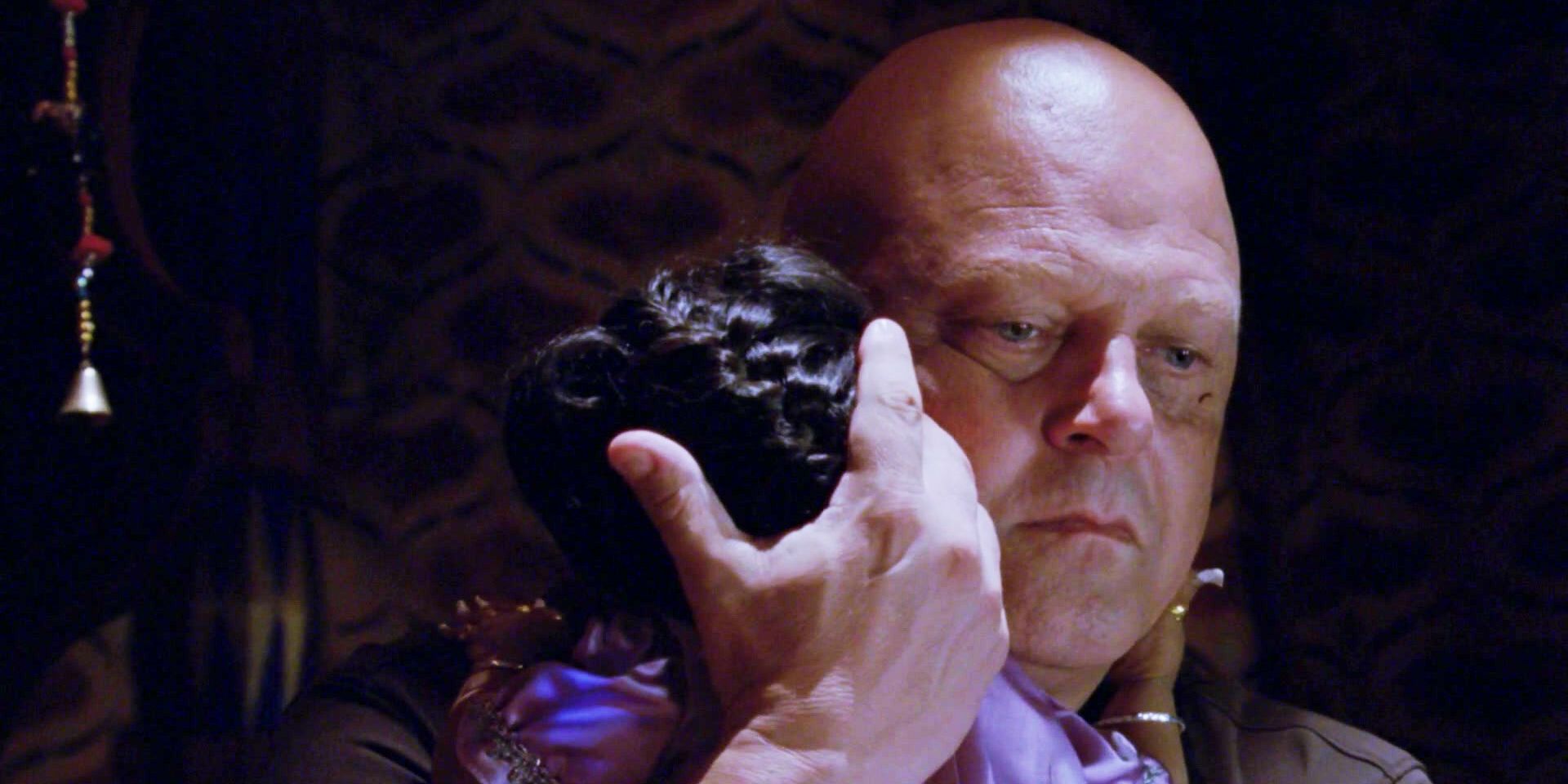 American Horror Story Freak Show Dell holding Ma Petite to kill her