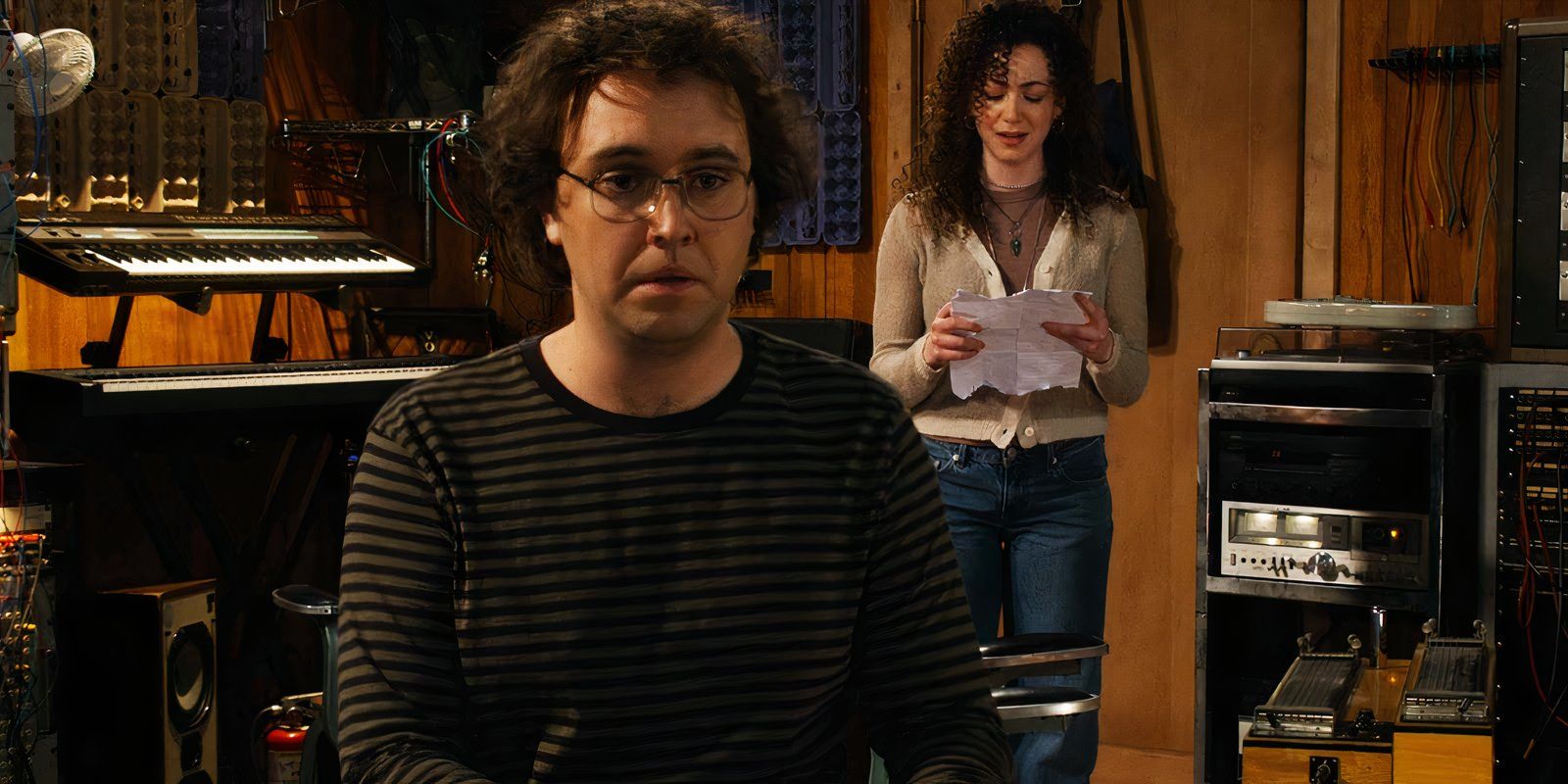 Dougie Baldwin como Connor en el primer episodio de matrimonio de Georgie y Mandy 15