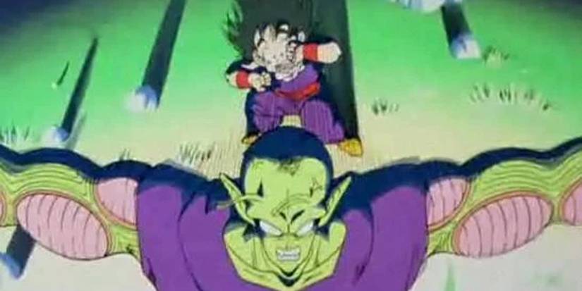 Piccolo intervient et encaisse le coup de Nappa, sauvant Gohan et entraînant sa mort