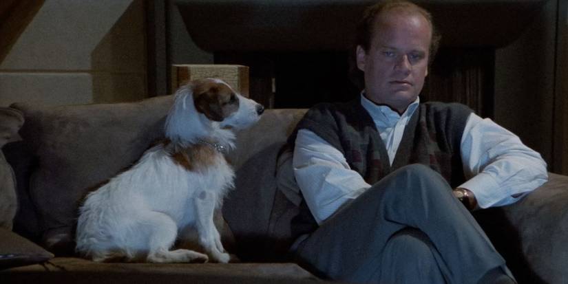 Eddie sits next to Frasier in Frasier's pilot episode