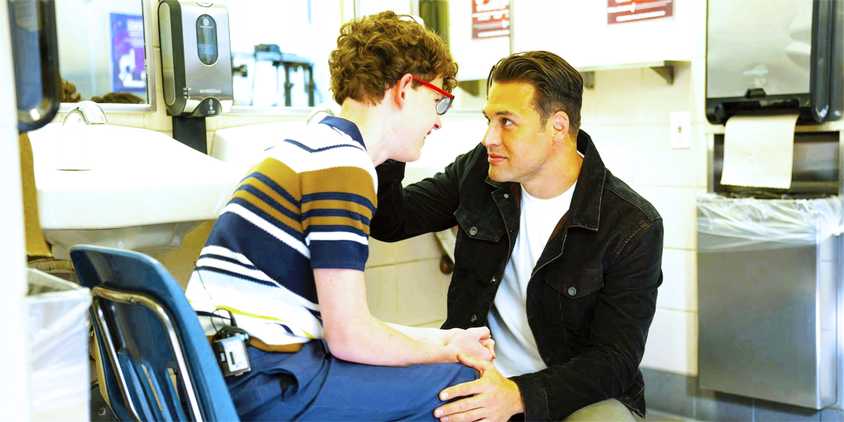 Eddie with Chris in 9-1-1 season 8, episode 12