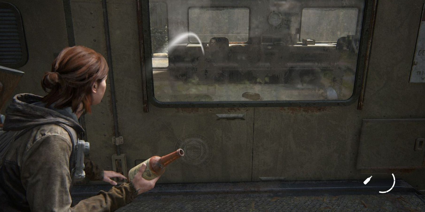 Ellie holding a throwable bottle in The Last of Us Part II