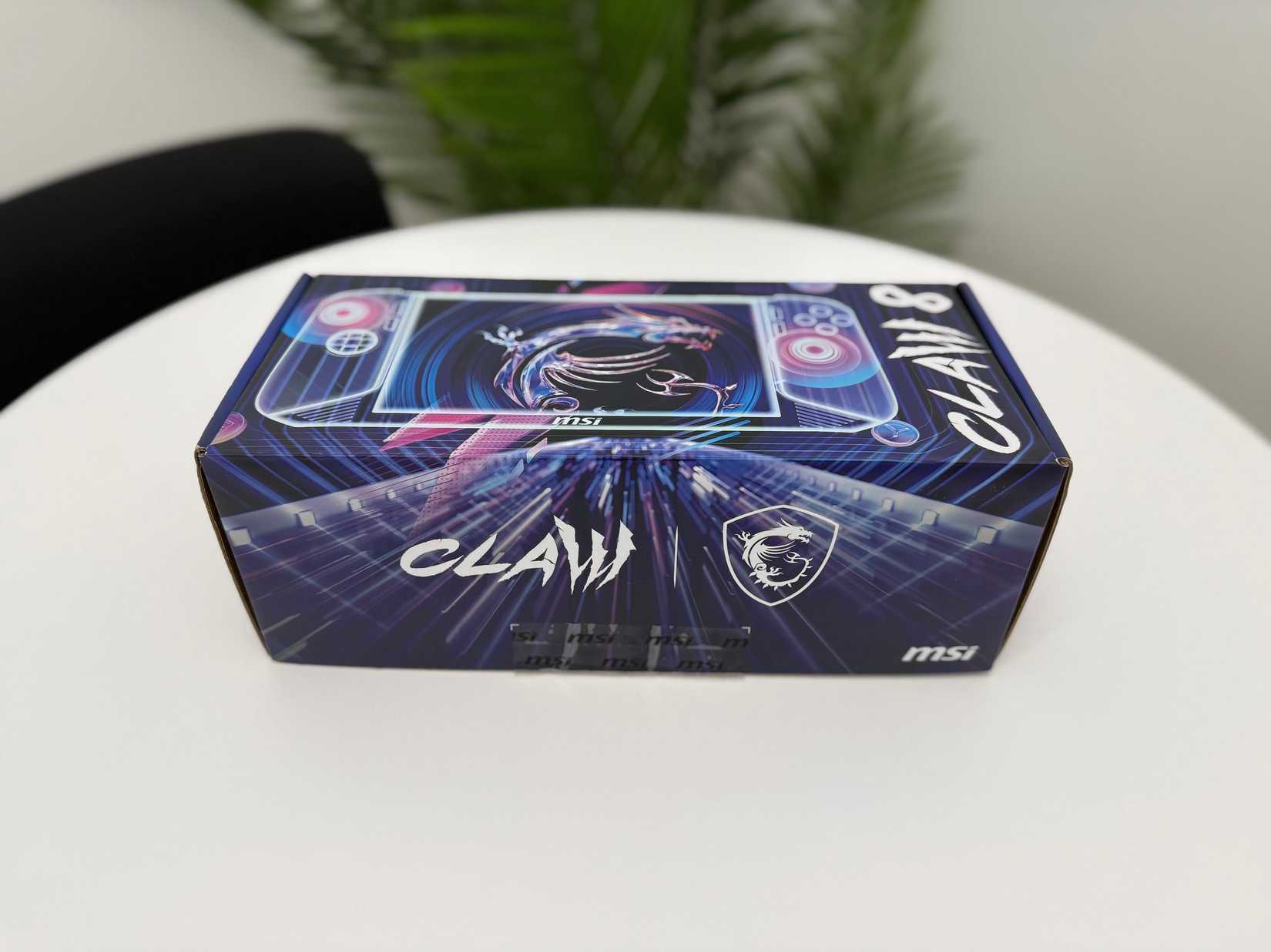 MSI Claw 8 AI+ Box