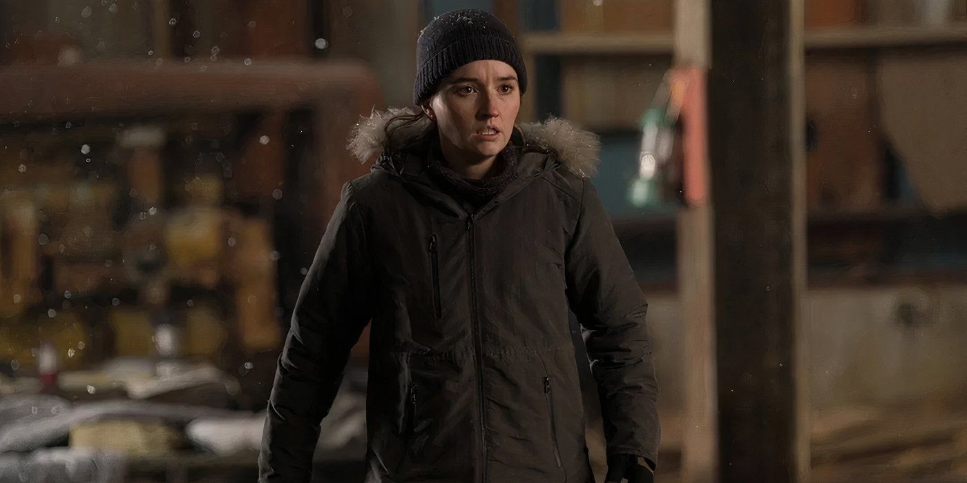 Kaitlyun Dever as Abby standsing outside in The Last of Us