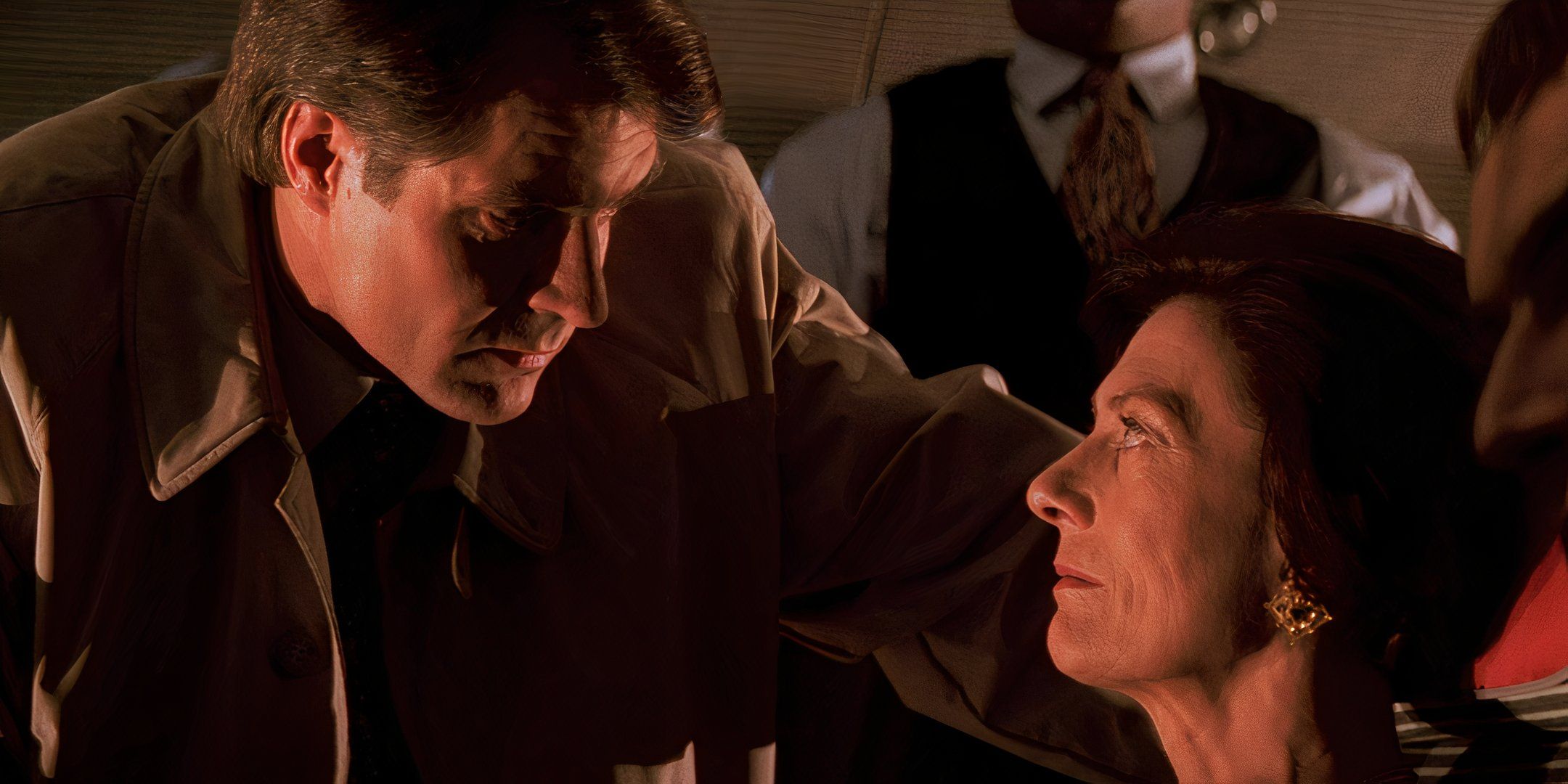 Kittridge and Max in Mission: Impossible 1996