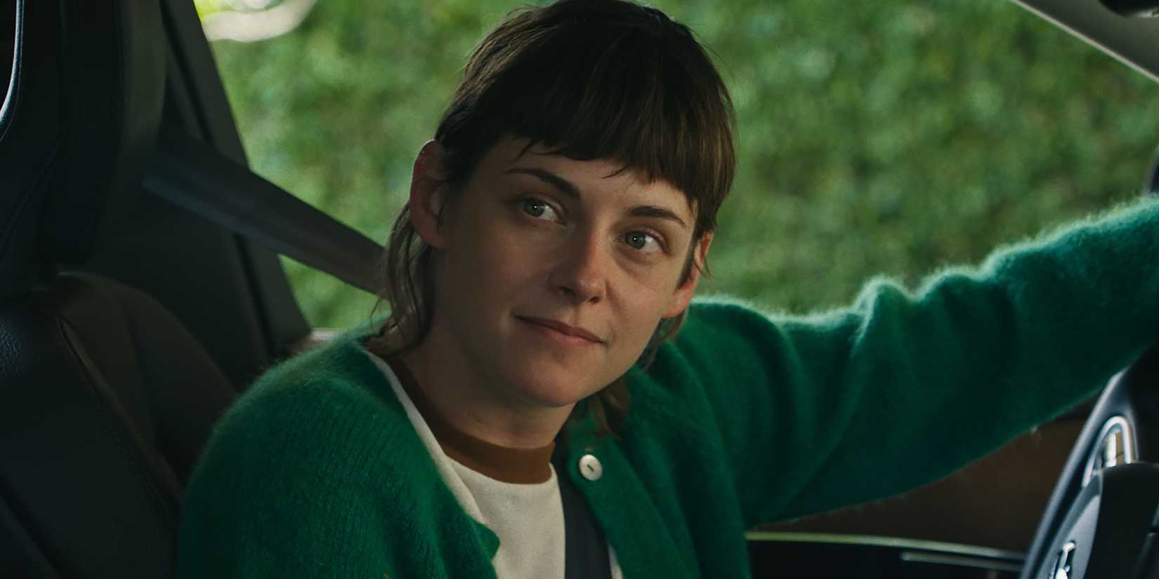 Kristen Stewart Sacramento sitting in the car