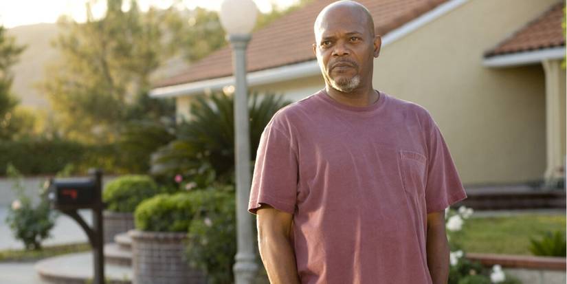 lakeview terrace samuel l Jackson in red shirt