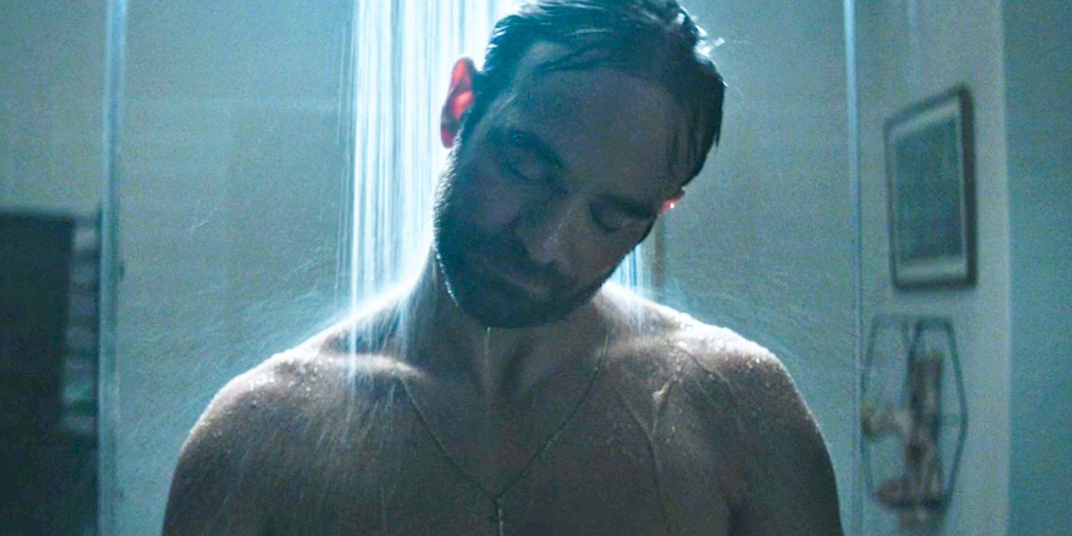 Matt Murdock Wearing Cross Necklace in Daredevil Born Again Episode 7