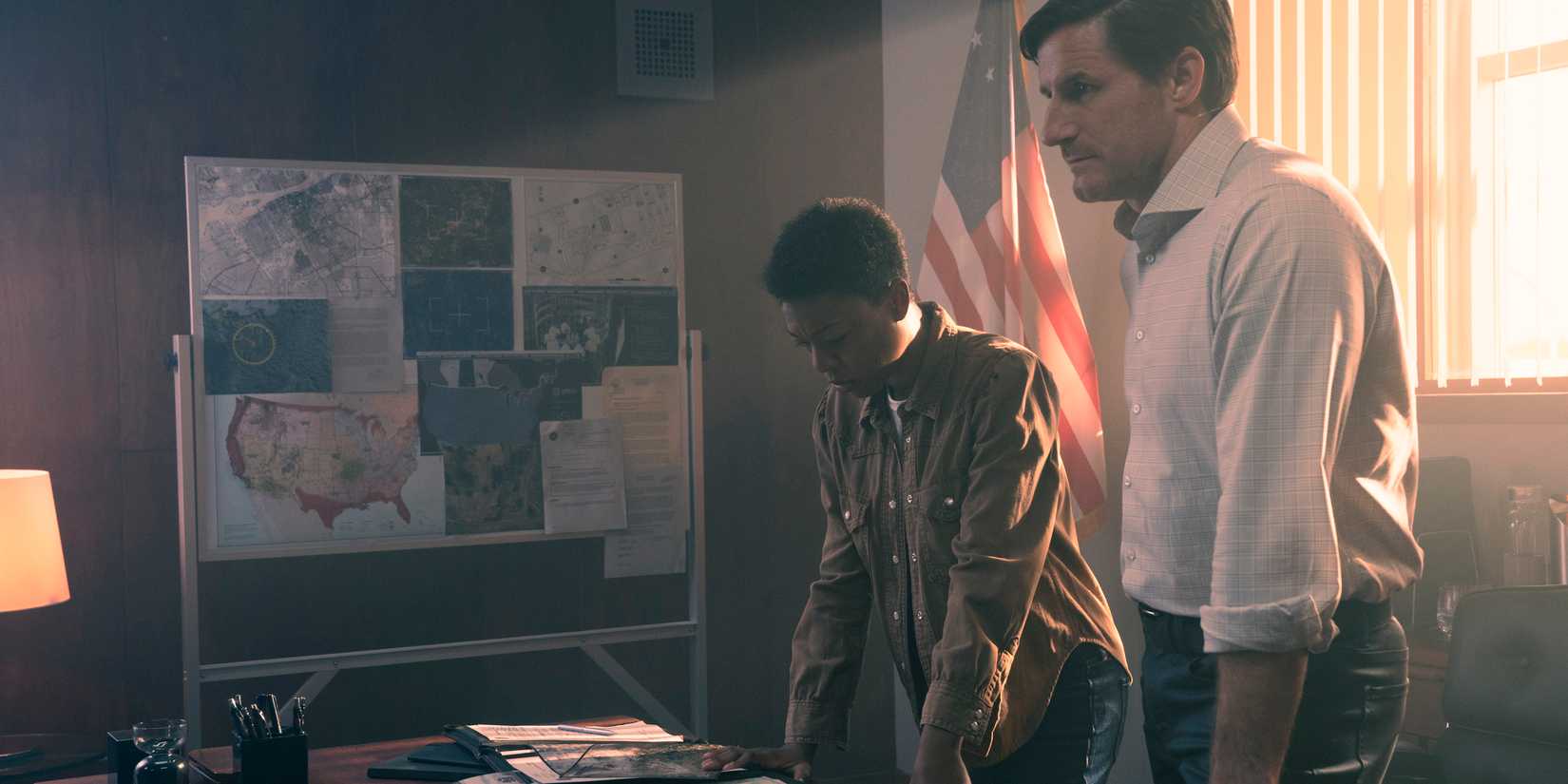Moira & Mark in The Handmaid's Tale season 6