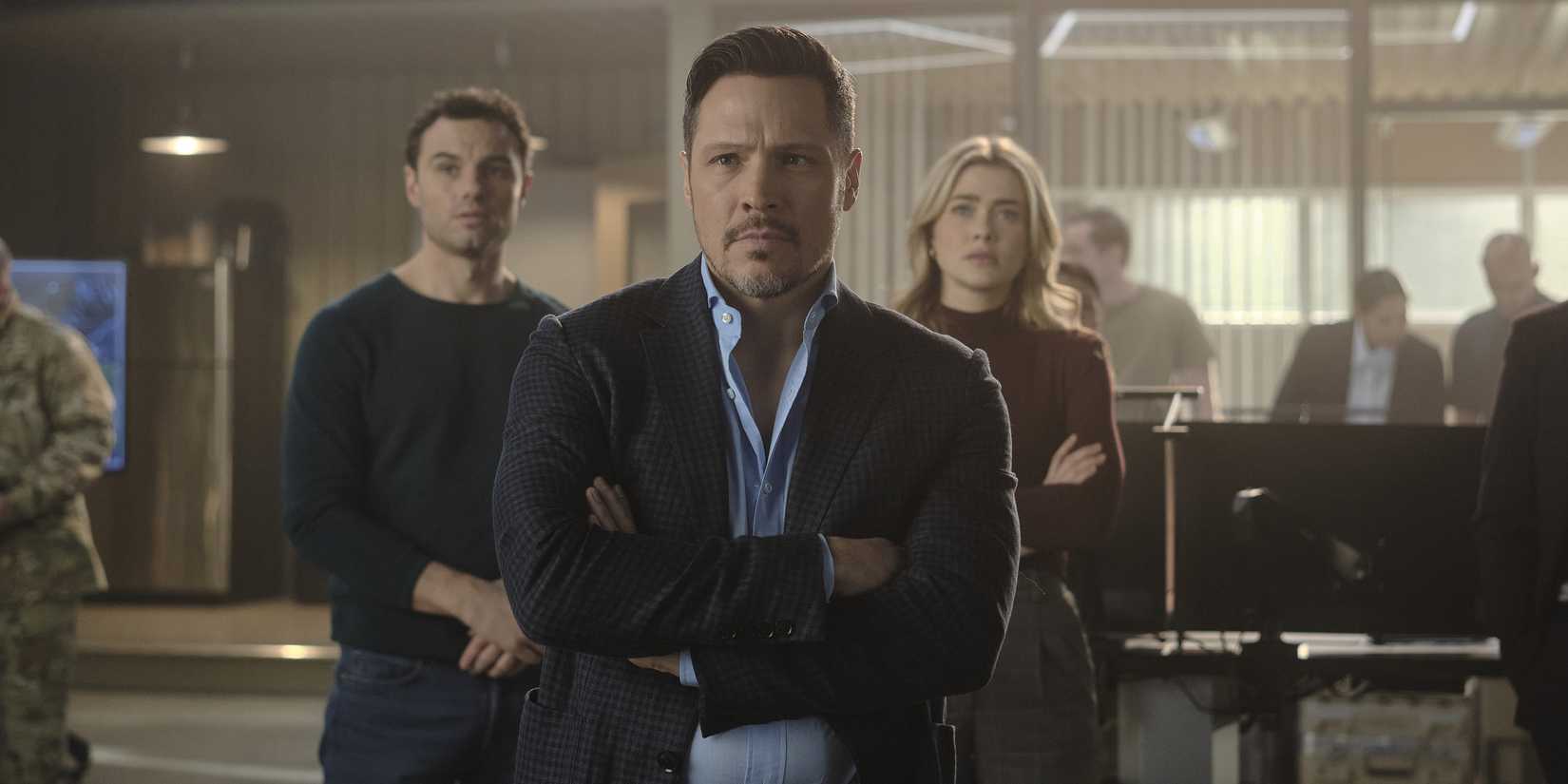 Josh McKenzie as Shane Florence, Nick Wechsler as Oliver Odell, and Melissa Roxburgh as Rebecca ‘Bex’ Henderson in The Hunting Party season 1, episode 10