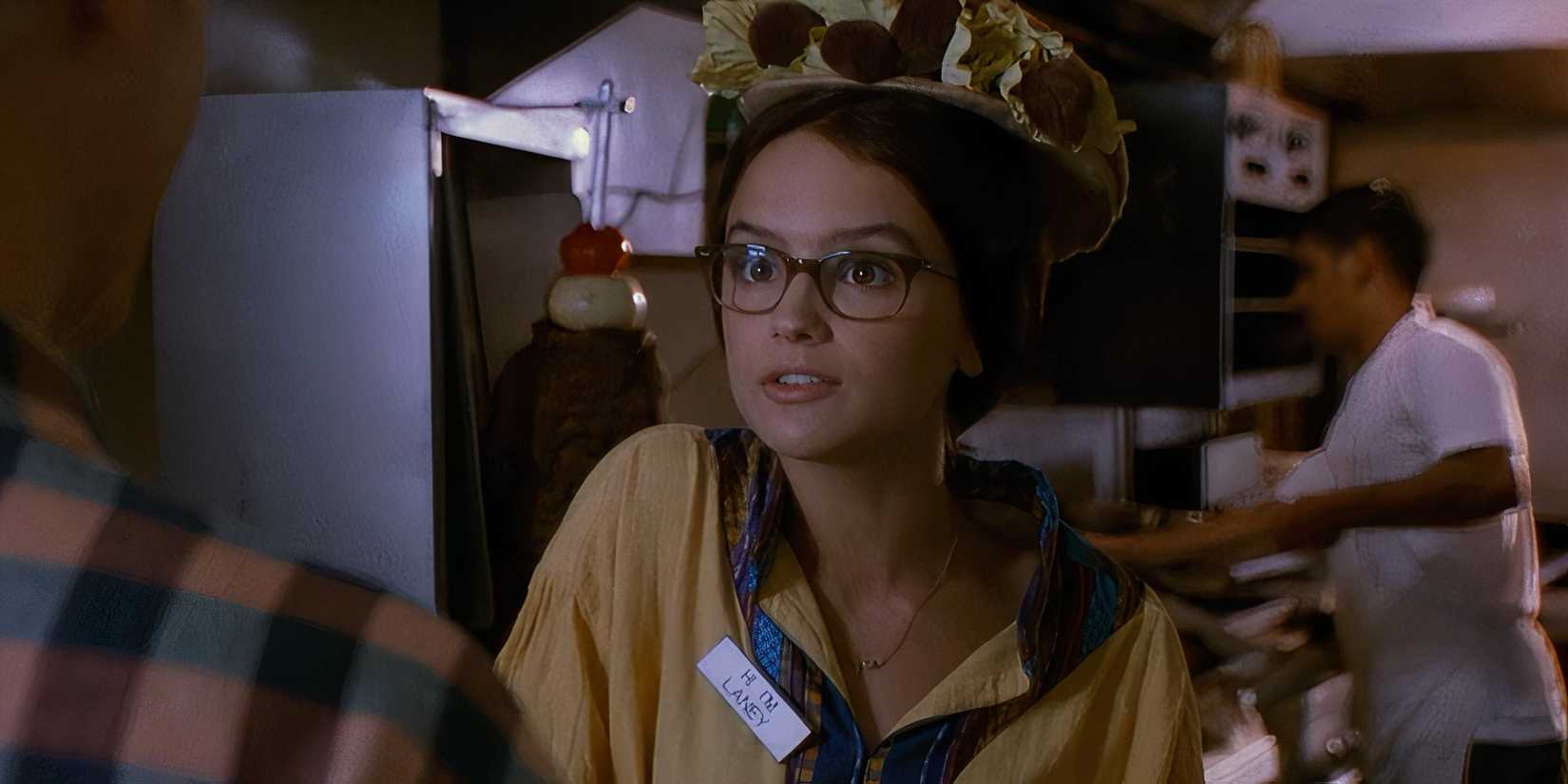 Rachael Leigh Cook as Laney Boggs in She's All That