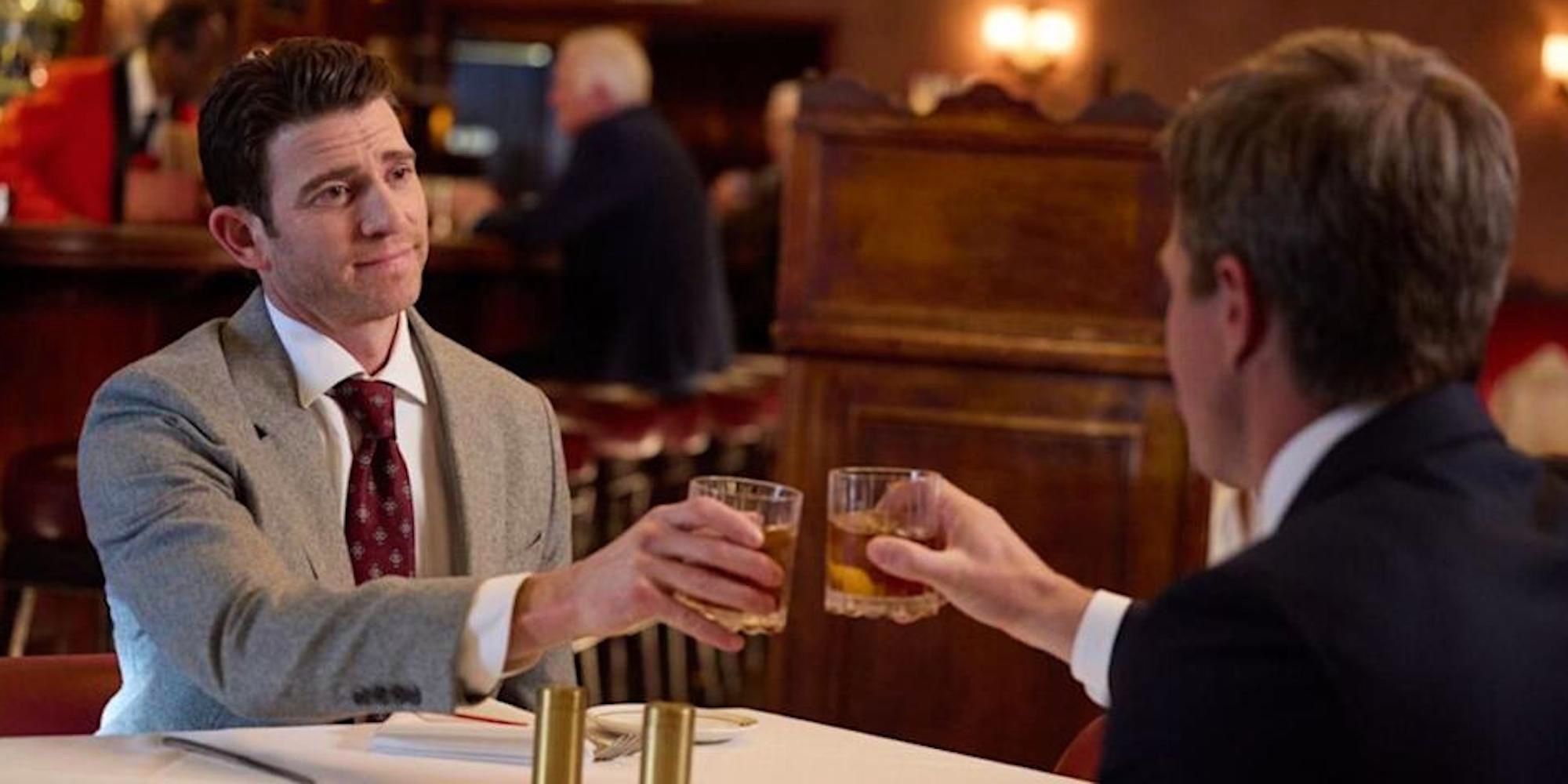 Bryan Greenberg as Rick toasting his glass with Stephen Amell&rsquo;s Ted Black in Suits LA episode 7.