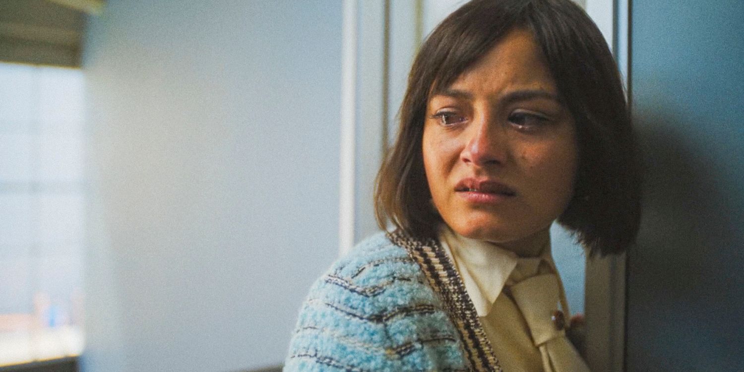Quinn (Chase Sui Wonders) crying in The Studio Season 1 Episode 5