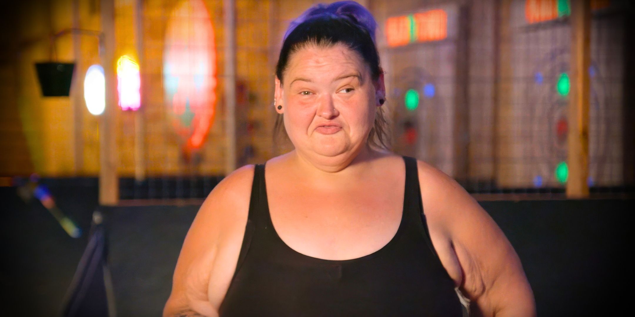 1000-Lb Sisters’ Amy Slaton talks to the camera