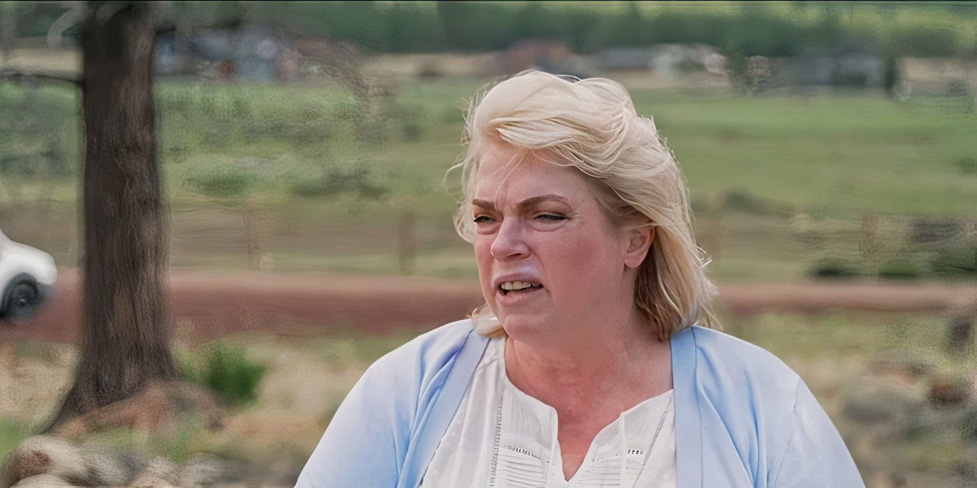 Sister Wives' Janelle Brown standing outside on Coyote Pass
