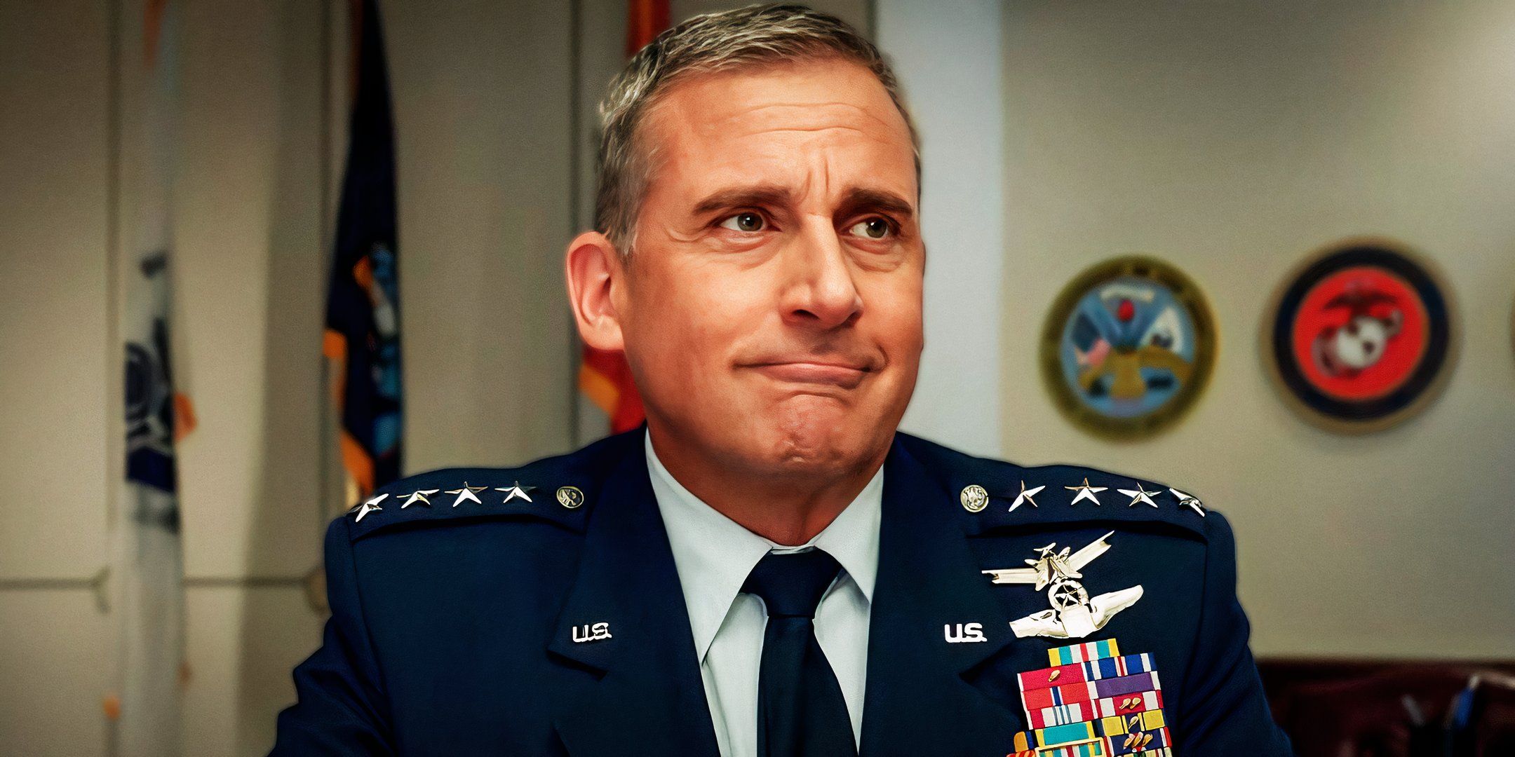 Steve Carell sonríe en la fuerza espacial de Netflix