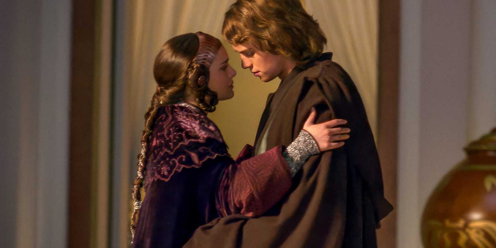 Anakin and Padme embracing in Revenge of the Sith