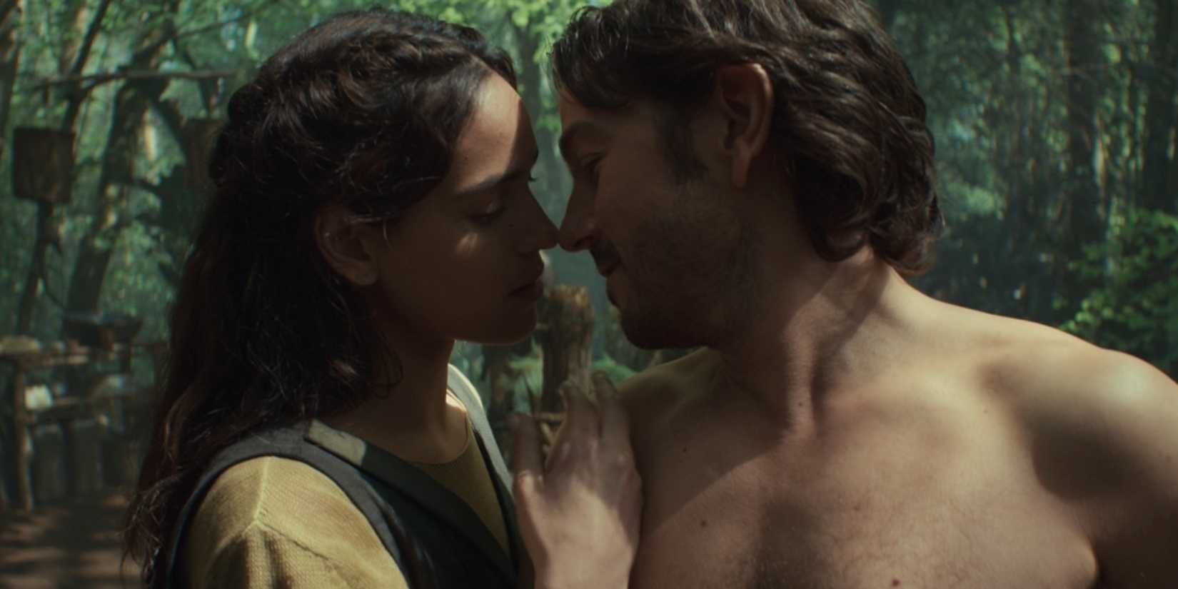 Bix and Cᴀssian kiss with Cᴀssian shirtless in Andor season 2