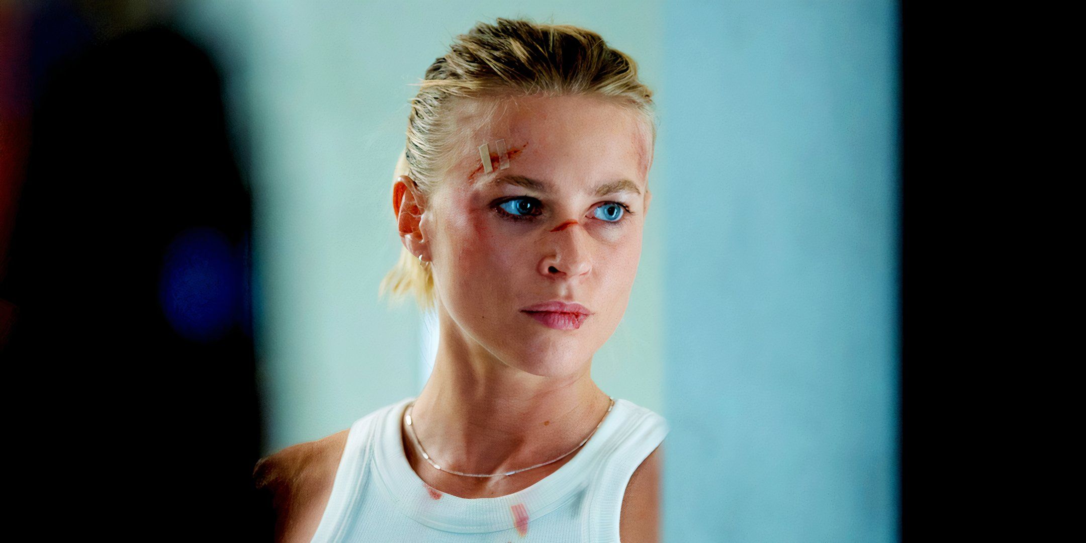 Jeanne Goursaud looking serious as Sara Wulf in Exterritorial