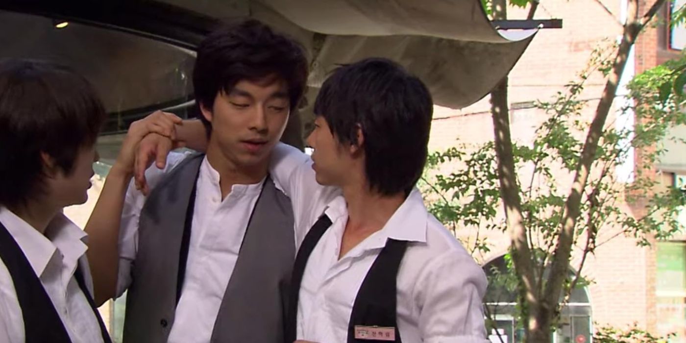 Gong Yoo & Yoon Eun-hye with their arms around each other in The 1st Shop of Coffee Prince