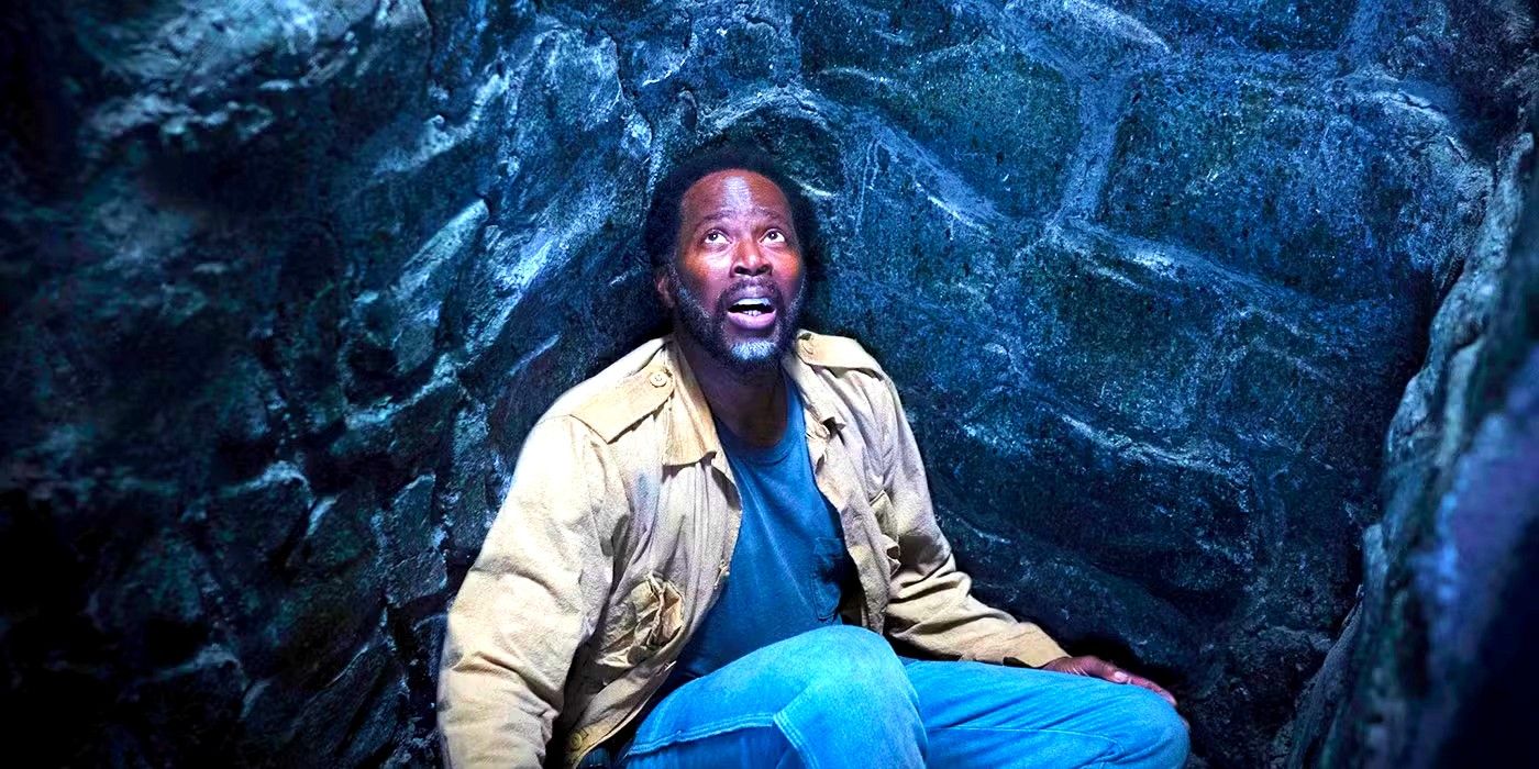 Harold Perrineau as Boyd Stevens at the bottom of a well in From season 2