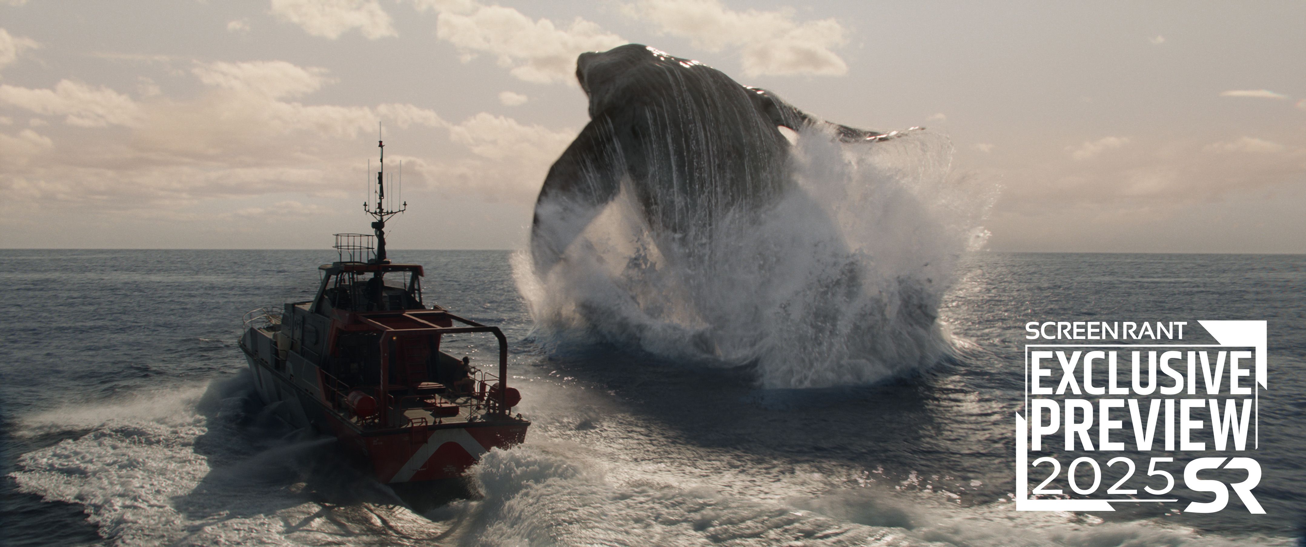 A mososaurus emerging from the water next to a boat in Jurᴀssic World Rebirth