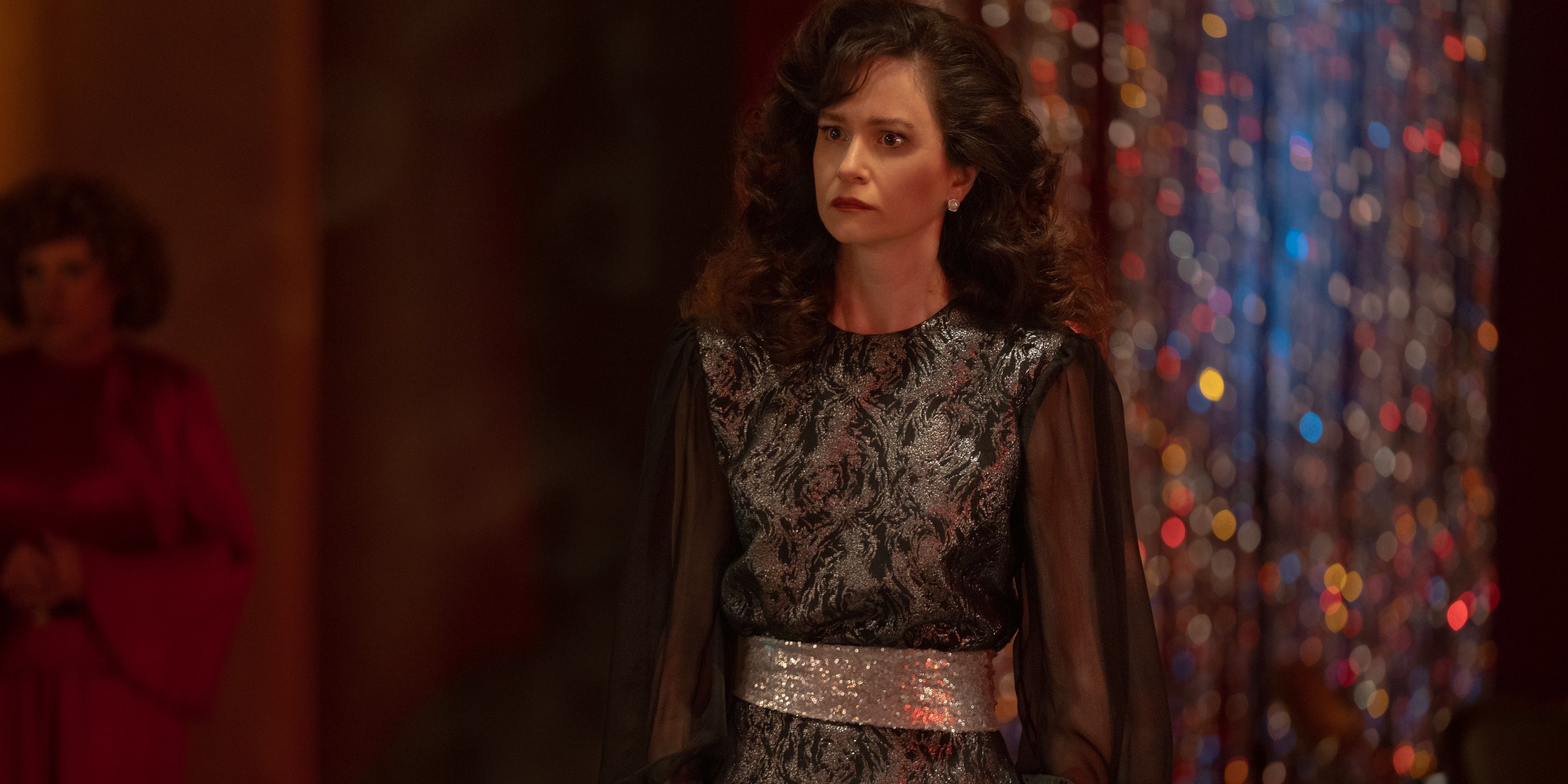 Katherine Waterston as Nancy Falconer in Netflix's Fear Street: Prom Queen