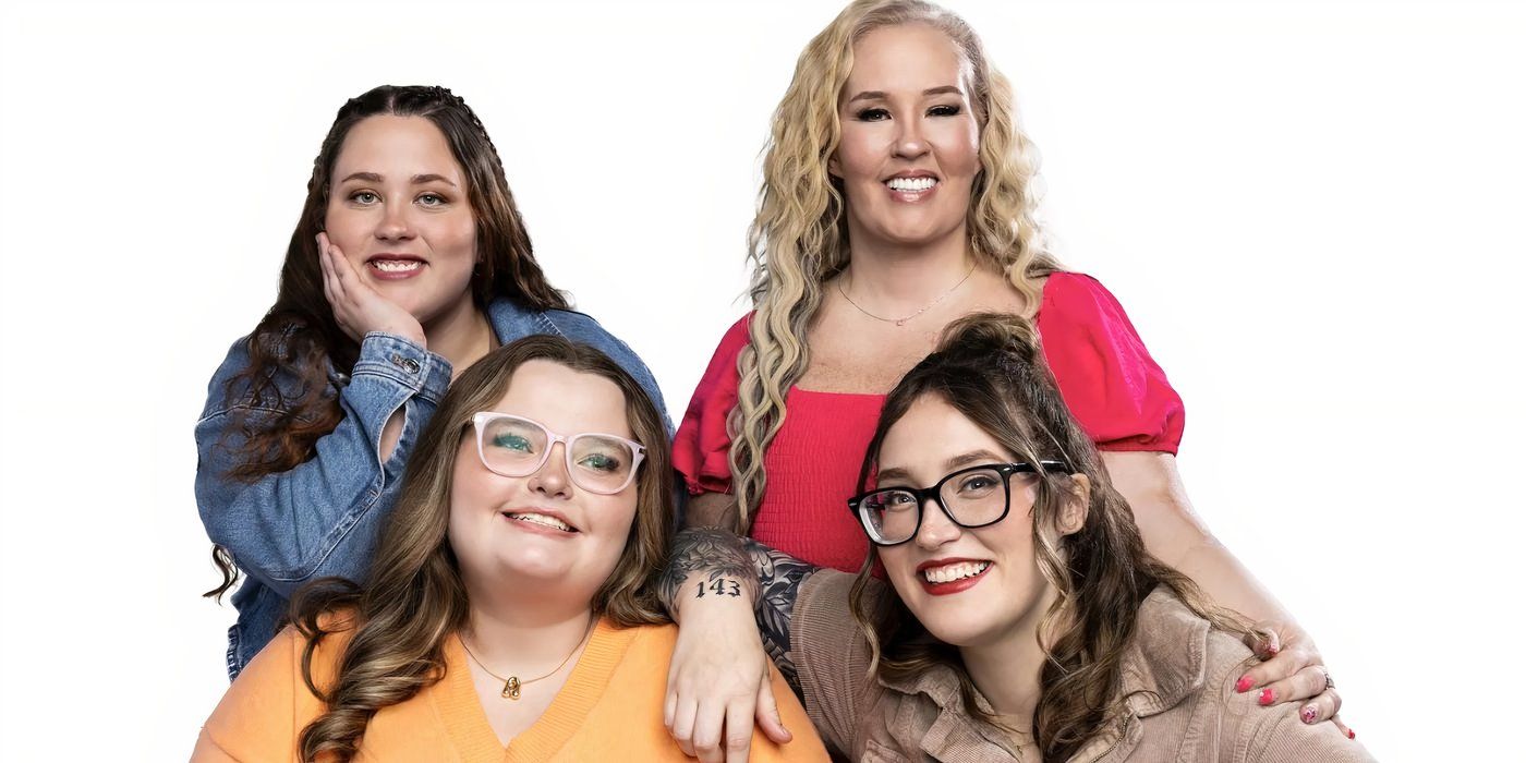 Mama June Shannon in Mama June- Family Crisis with daughters for official photo shoot
