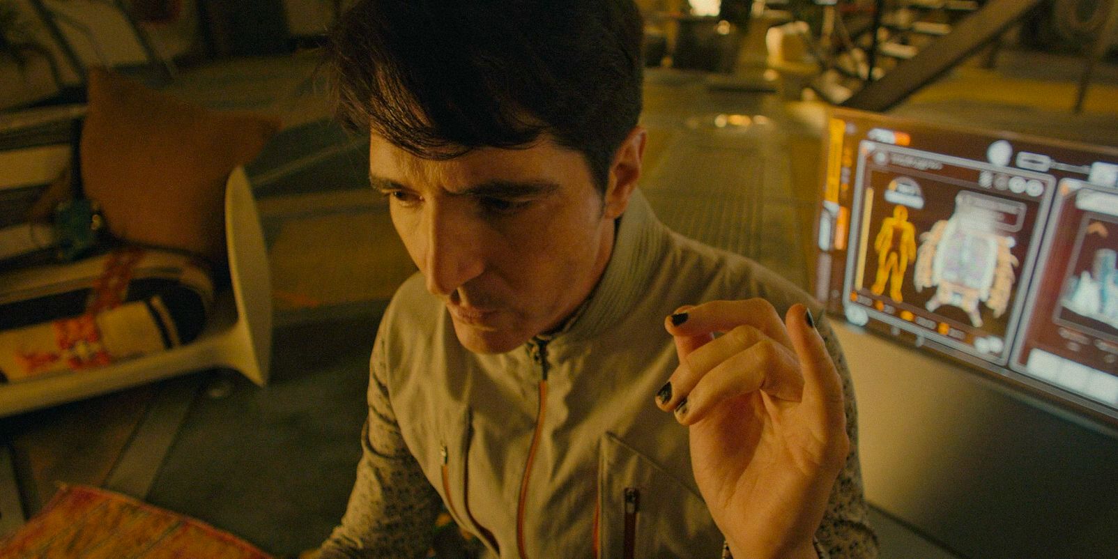 Gurathin (David Dastmalchian) focused in Murderbot Season 1 Ep 1