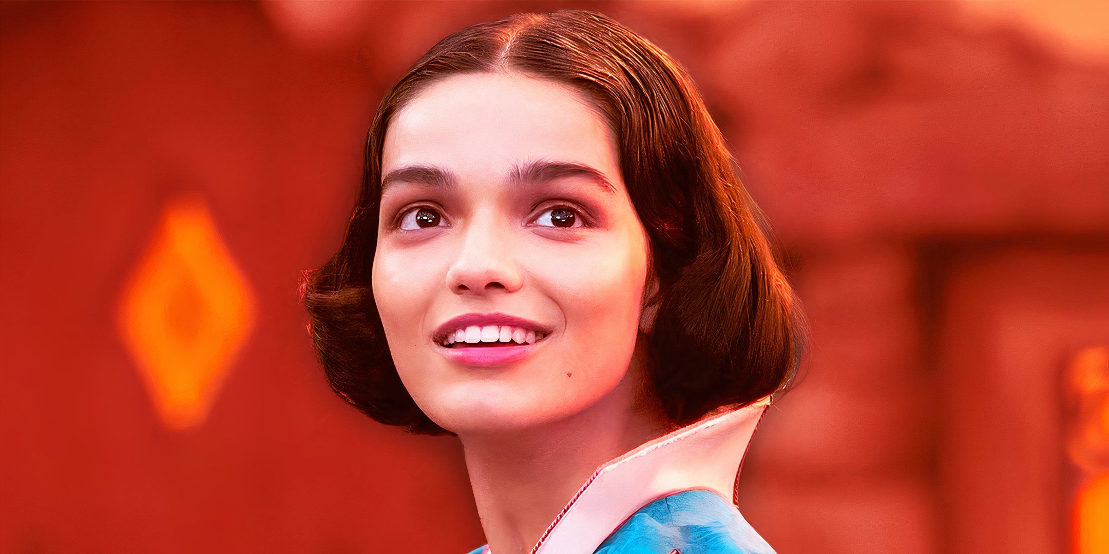 Rachel Zeglerl smiling in Snow White