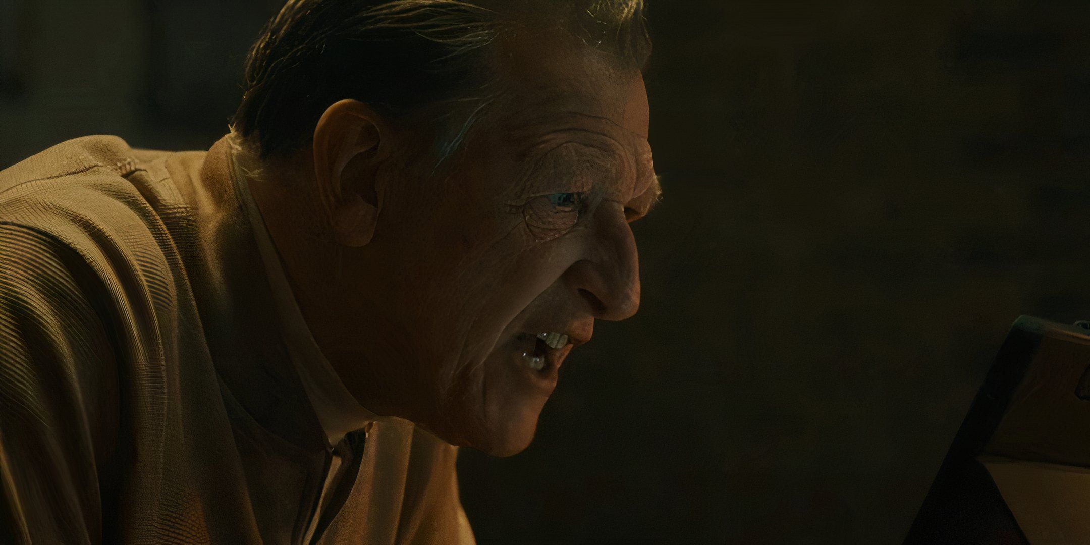 Geoff Bell sebagai Richie Stevenson di Mobland