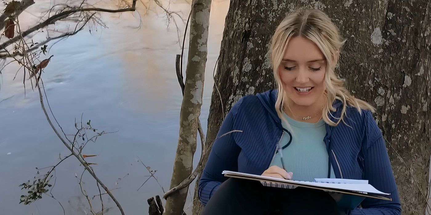 Stevi Nicole in 90 Day Fiance outdoors painting and smiling