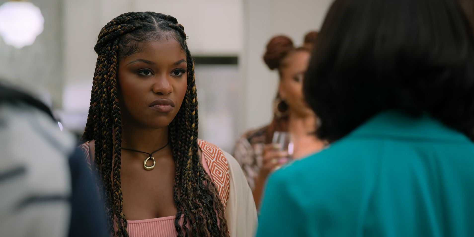 Drew Olivia Tillman as Lola Dunkerson in She the People