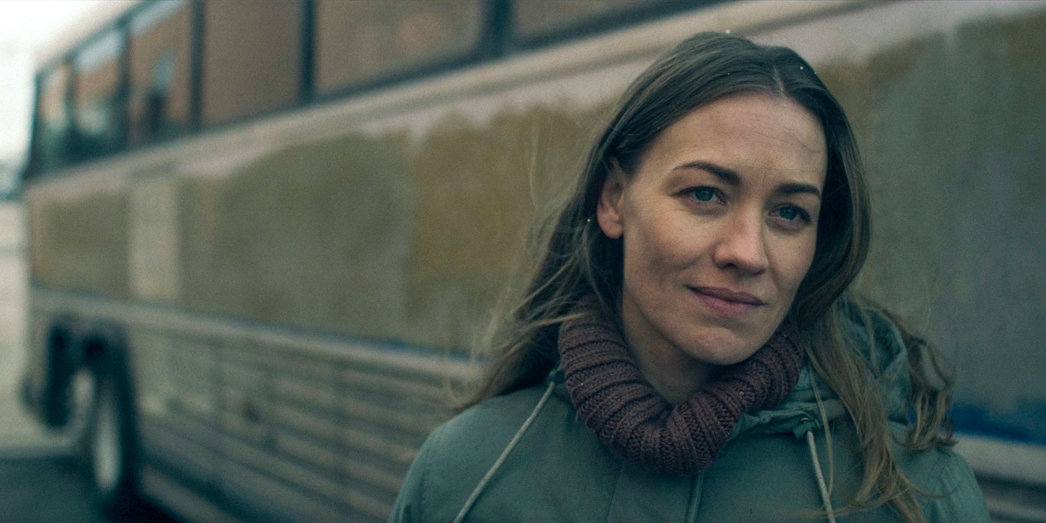 Serena (Yvonne Strahovski) makes peace with June in The Handmaid's Tale Season 6 Ep 10