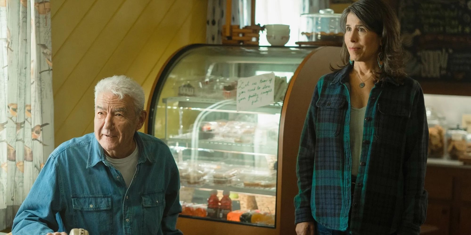 Tom Jackson as Frank and Andrea Menard as Edna in Sullivan's Crossing