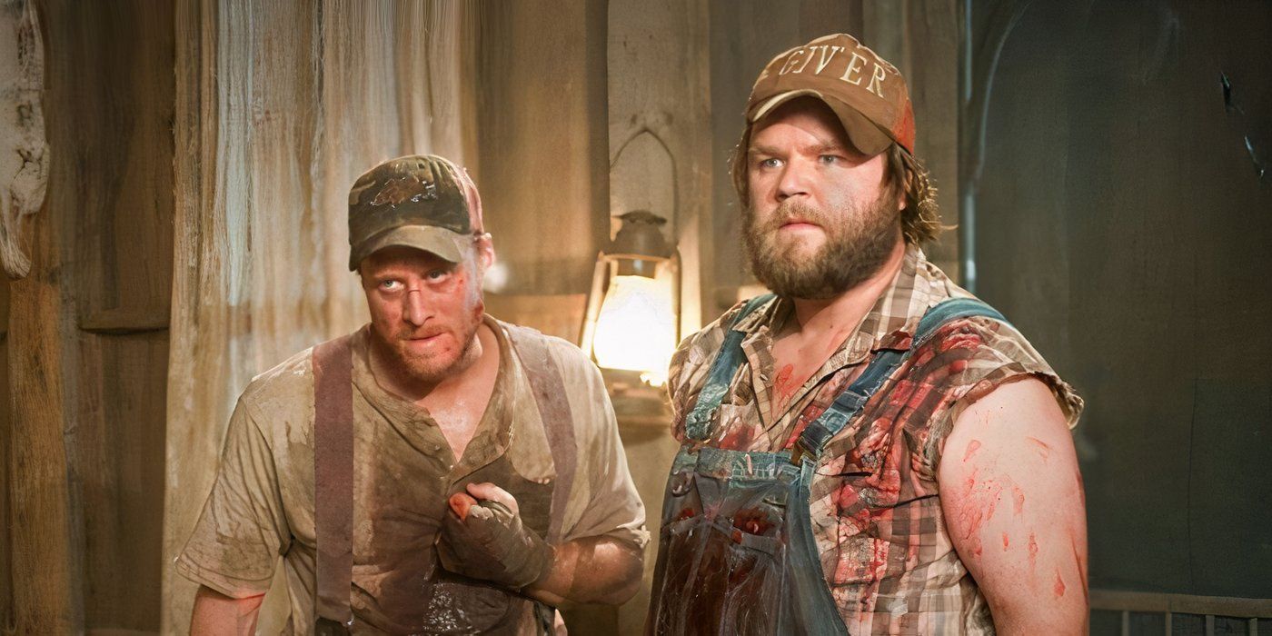 Tucker and Dale stand in a fighting pose in Tucker & Dale vs Evil