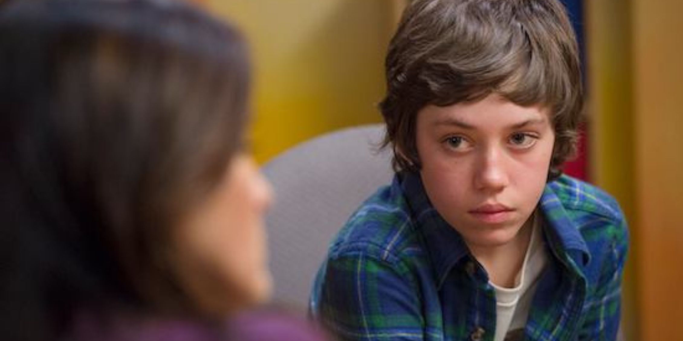 Henry staring at Benson in a creepy way in Law & Order: SVU