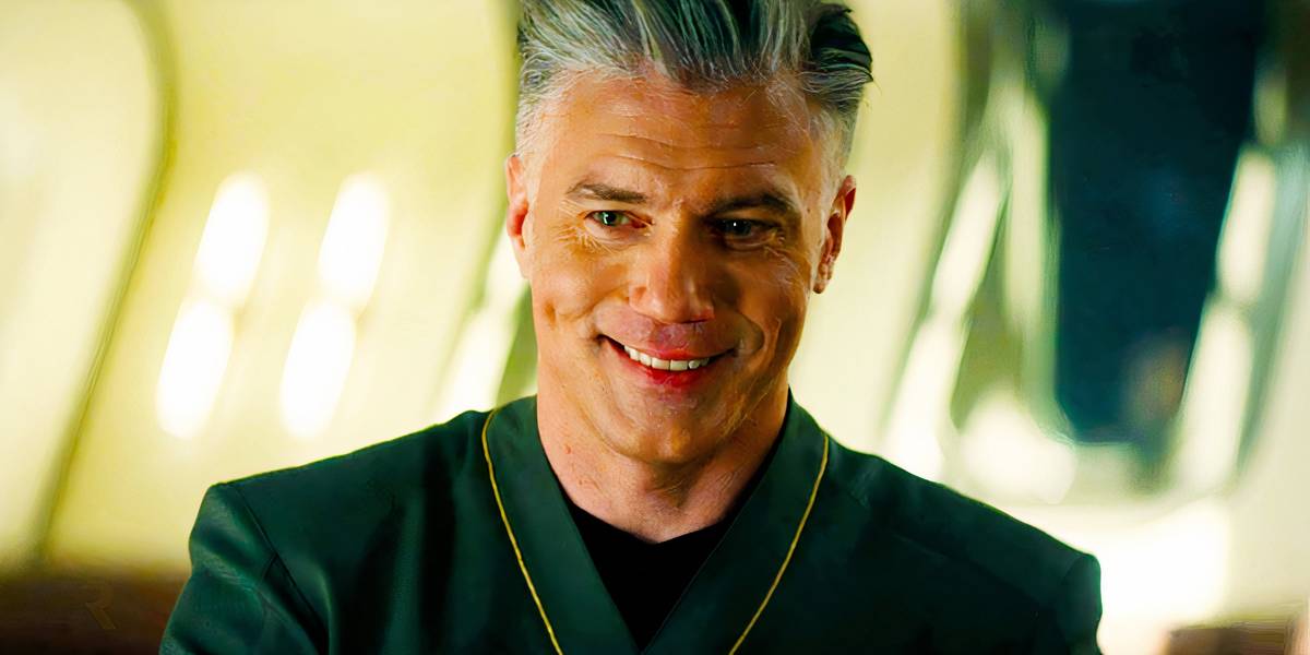 All 4 Star Trek Secrets Captain Pike Is Keeping In Strange New Worlds