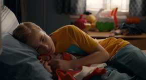 Austin crying with a jersey in Ginny & Georgia season 3