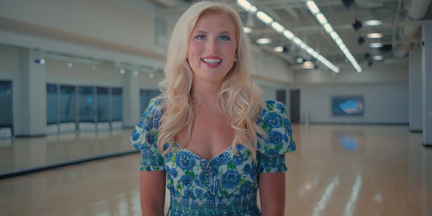 Dallas Cowboys Cheerleaders headshot of Clare Marie in her DCC uniform.