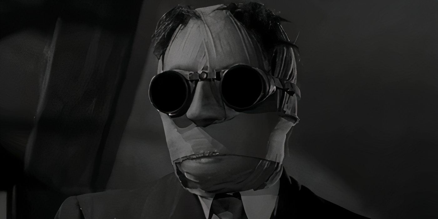 Claude Rains wearing his mask as Dr Jack Griffin in The Invisible Man