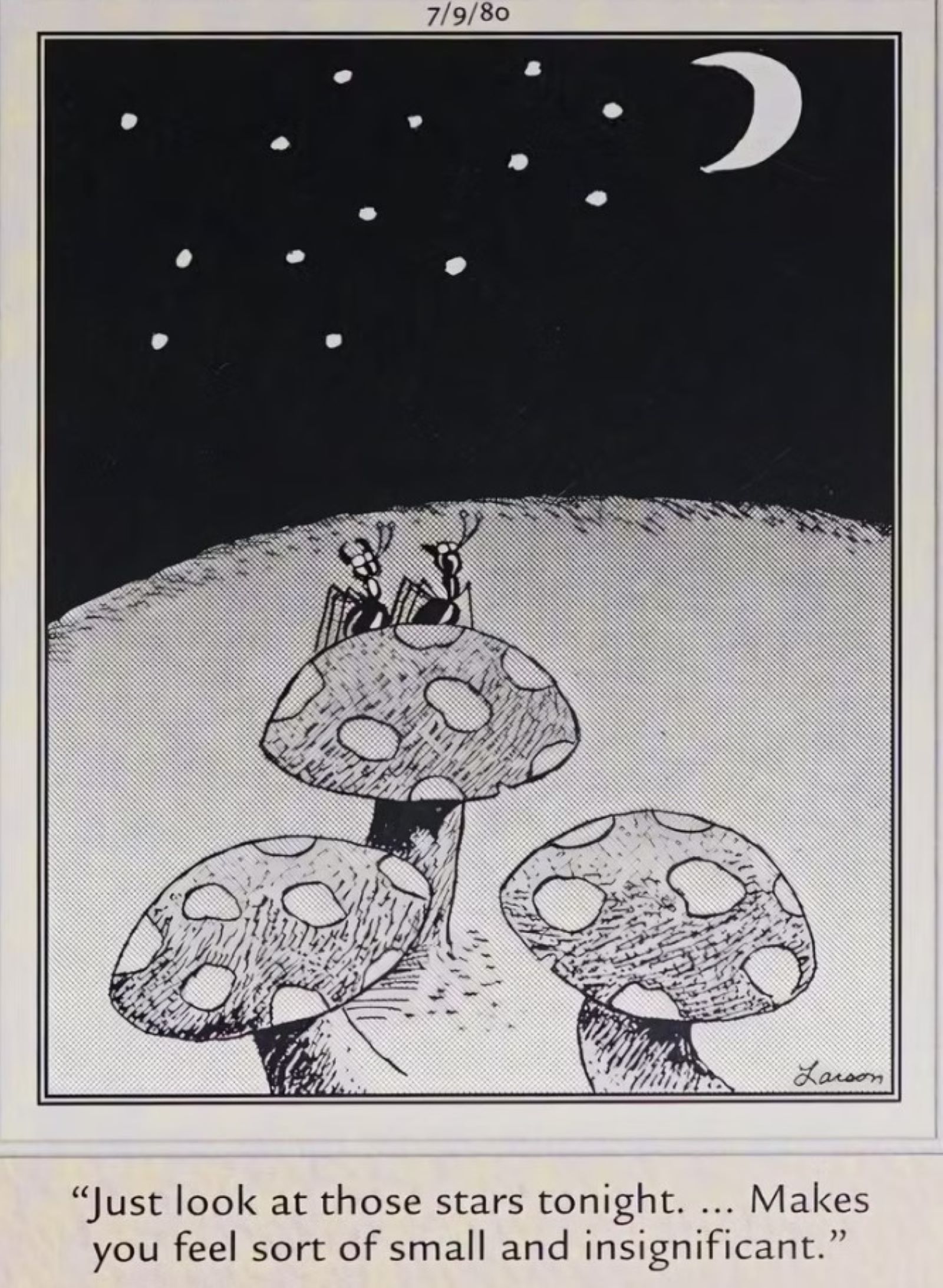 Les fourmis de bandes dessinées éloignées sur un champignon