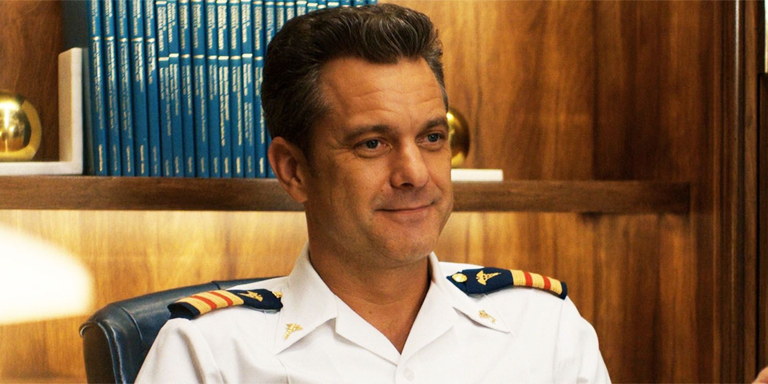 Joshua Jackson in Doctor Odyssey