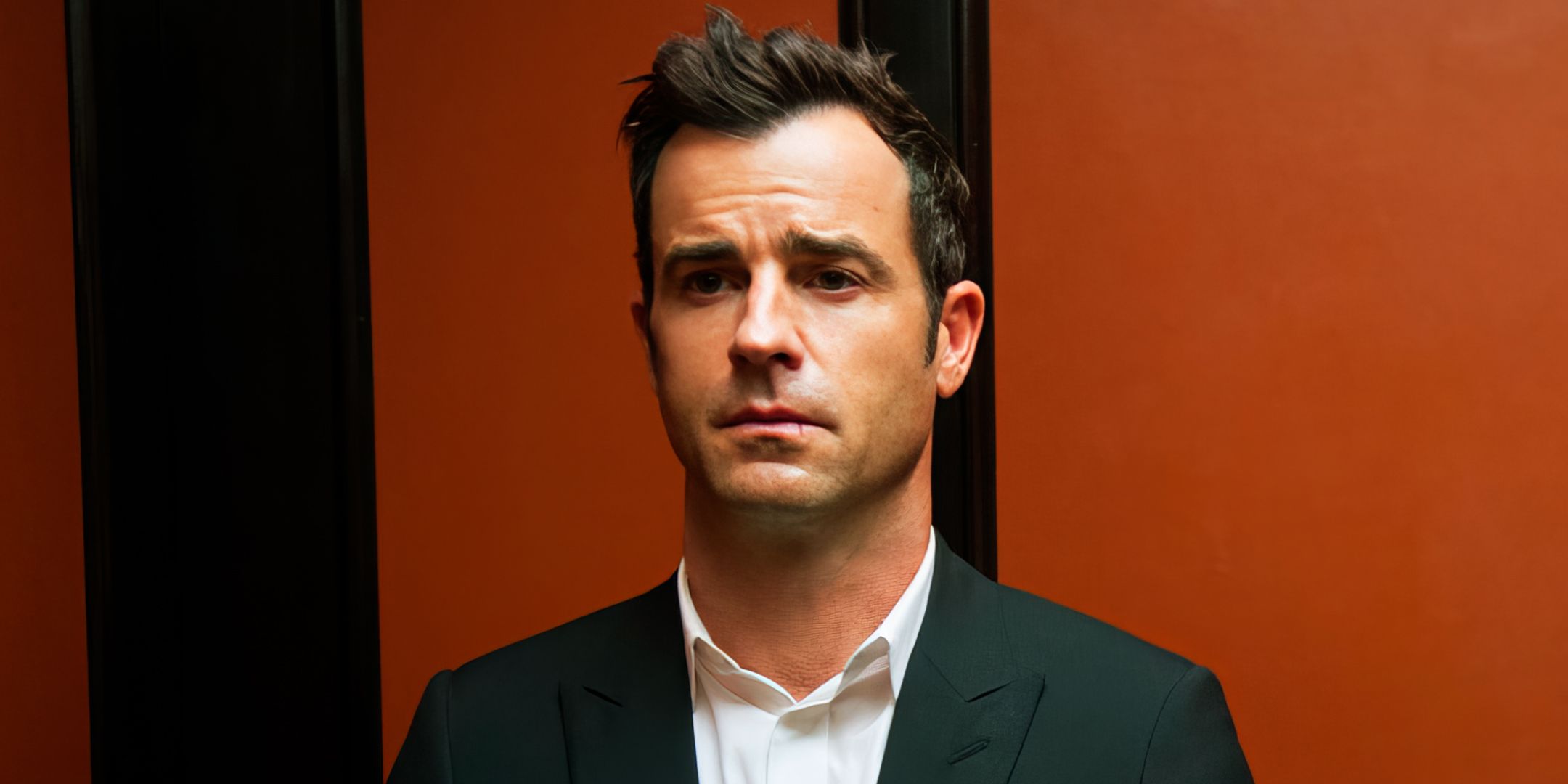 Kevin looking unhappy in The Leftovers