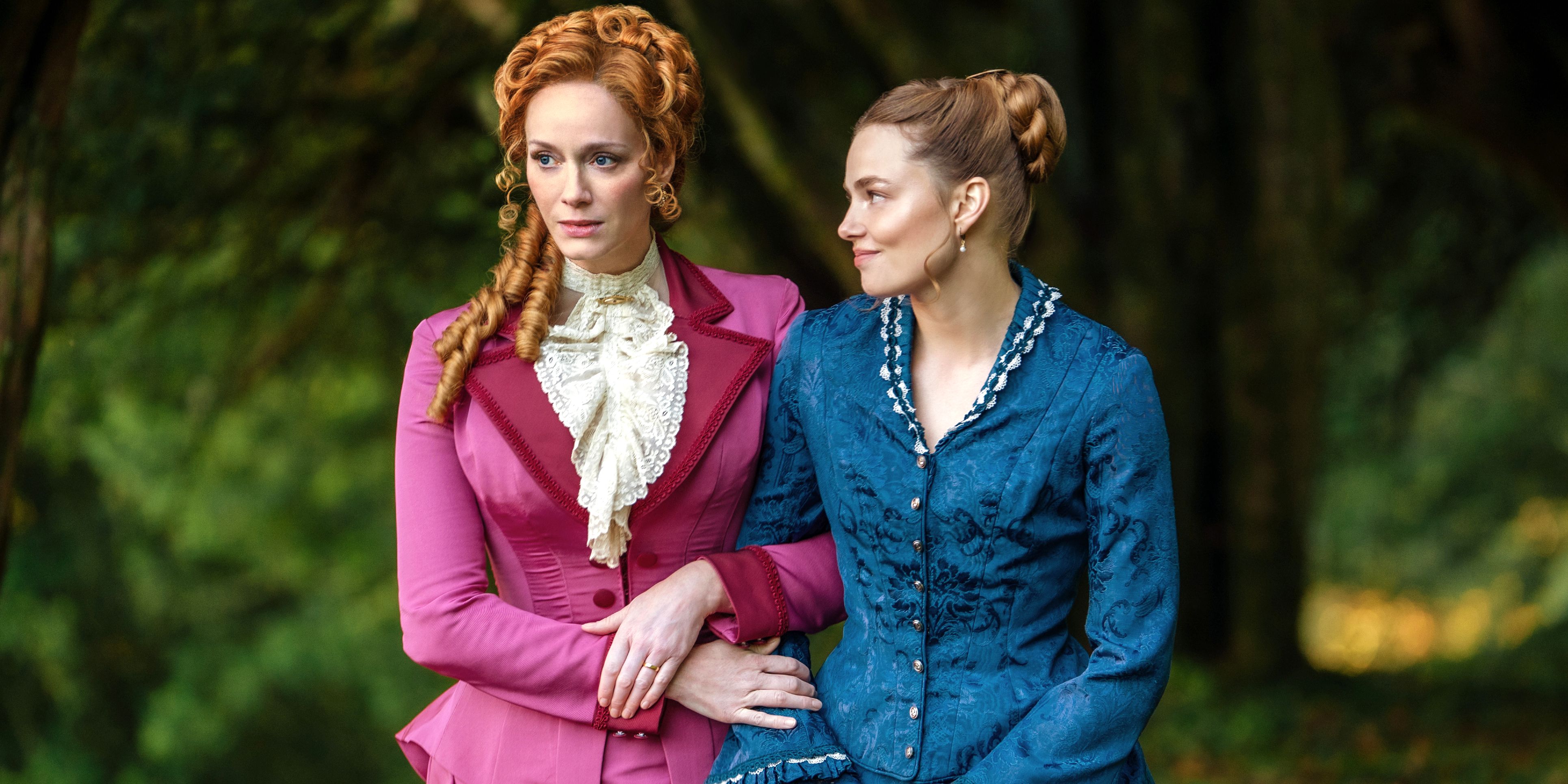 Nan parla con Patti in The Buccaneers stagione 2