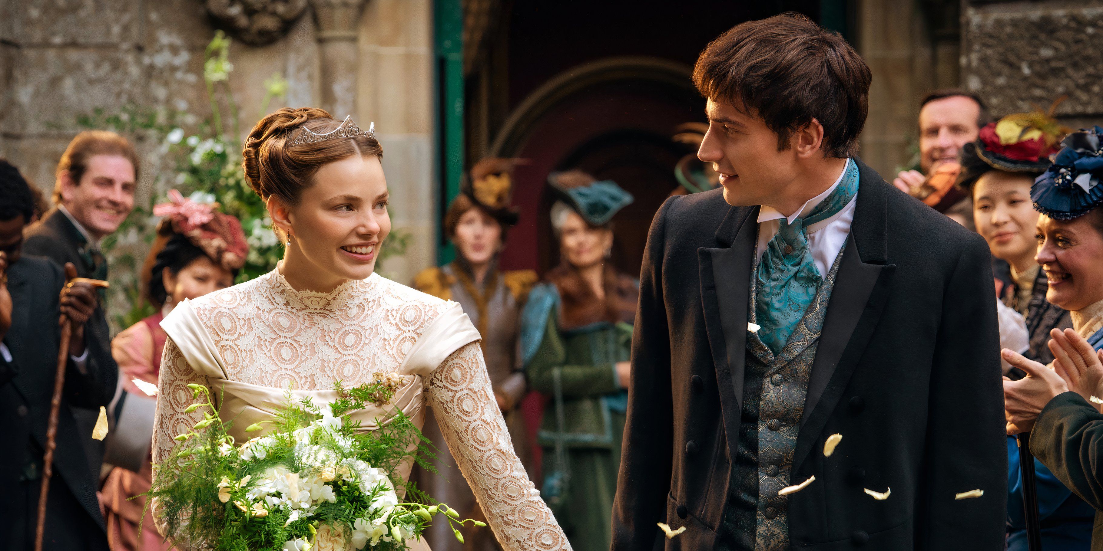 Nan e Theo no dia do casamento na temporada 2 de The Buccaneers