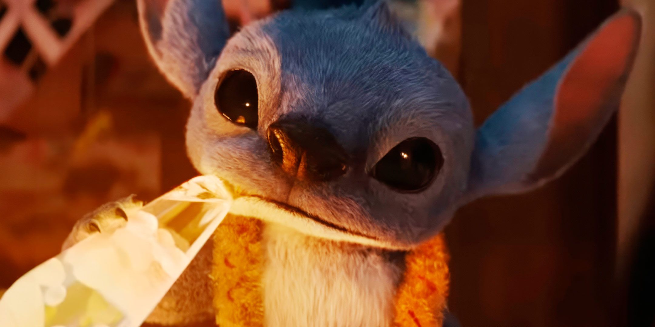 Sтιтch drinking from a lava lamp in Lilo and Sтιтch 2025