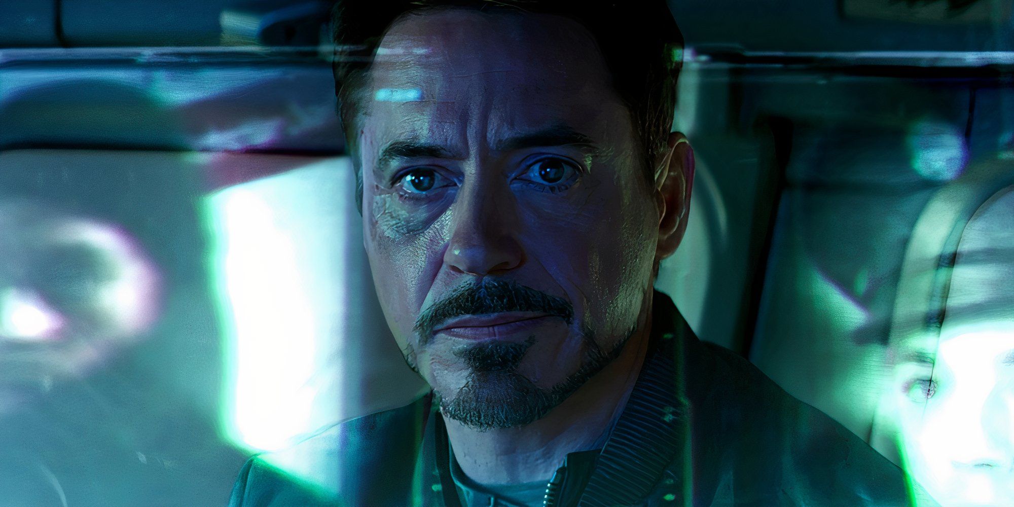 Tony Stark karya Robert Downey Jr terlihat serius di Kapten Amerika: Perang Sipil