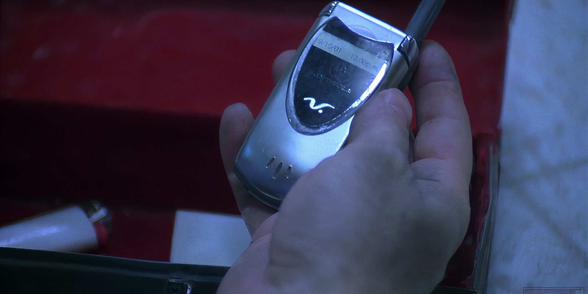 The mobile phone in Saw